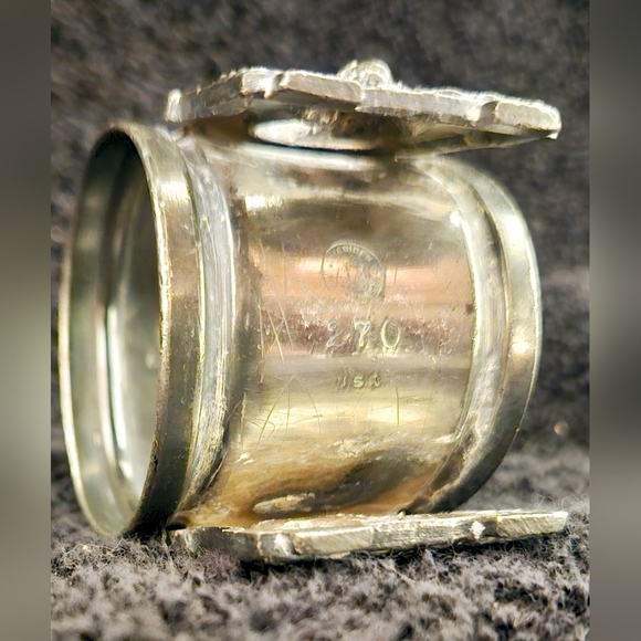 Vintage Victorian Fugural Antique Silver Napkin Ring Bull Dog in Doghouse Floral - Picture 5 of 7